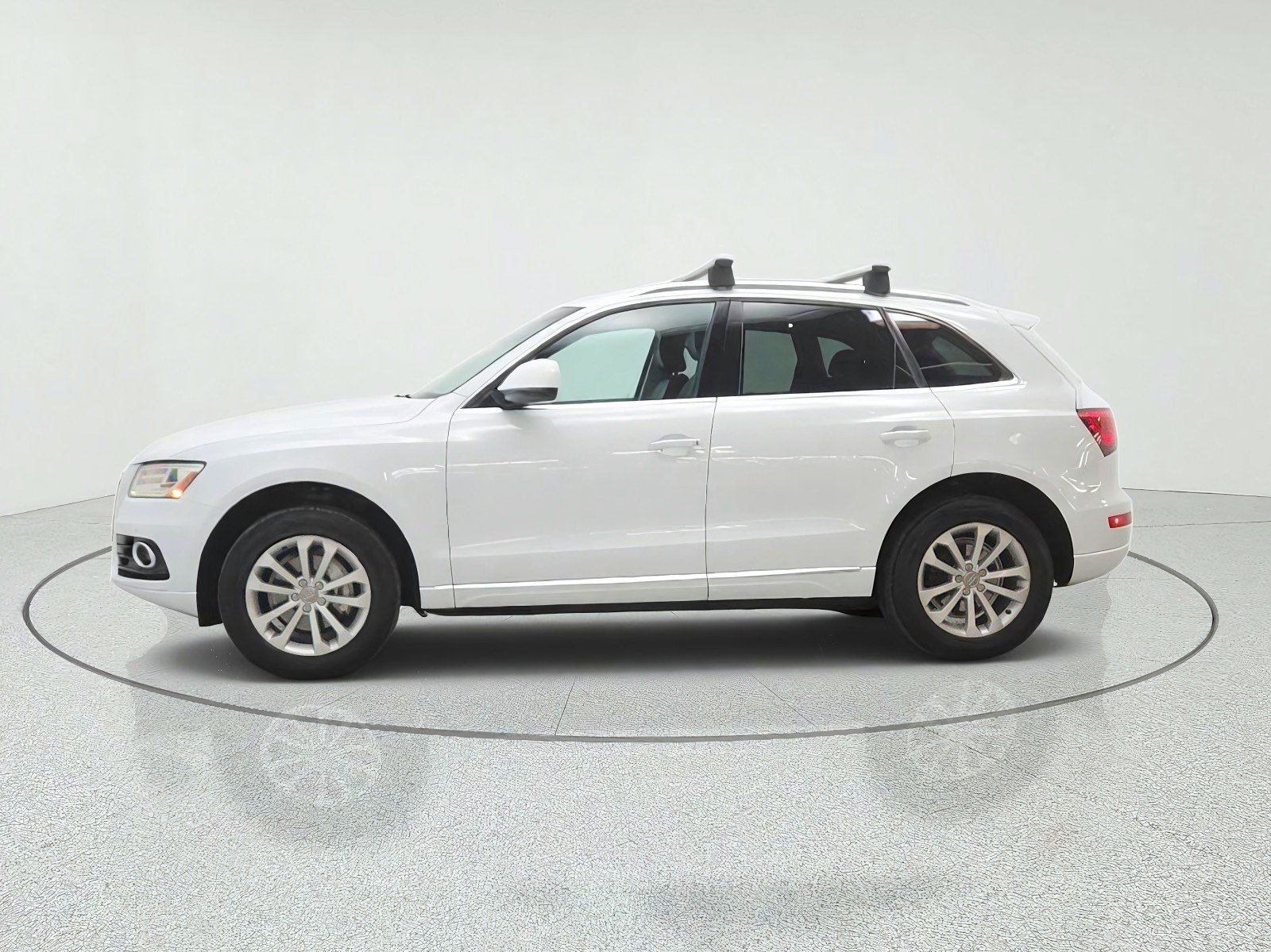 Used 2016 Glacier White Metallic Audi quattro 4dr 2.0T Premium Plus image 8