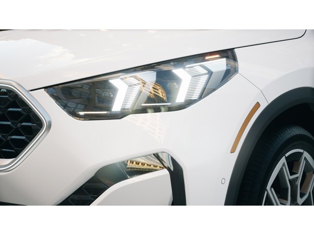 New 2027 Alpine White BMW X2 28i image 6