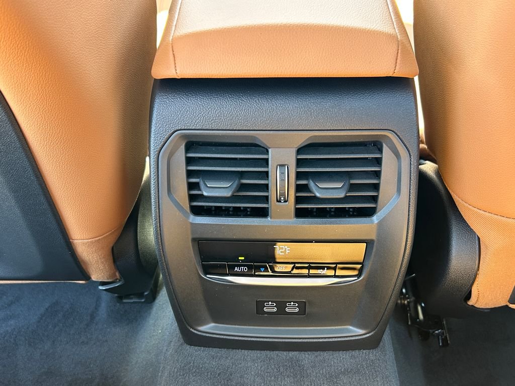 New 2026 Mineral White Metallic BMW 330i xDrive image 33