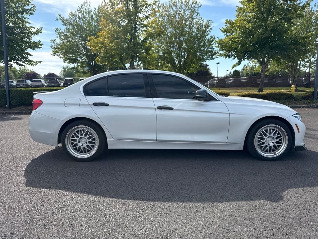 Used 2018 Mineral White Metallic BMW 340i xDrive image 8