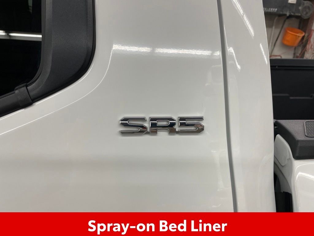 2026 Toyota Tacoma SR5 - Photo 9