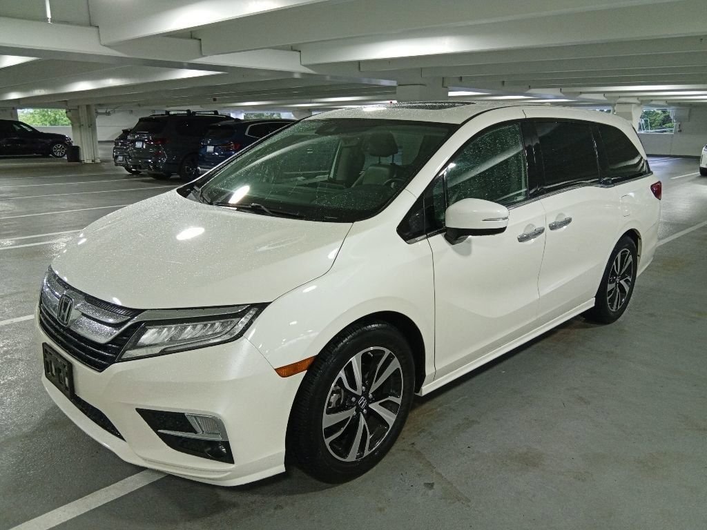 2019 Honda Odyssey Elite's photo