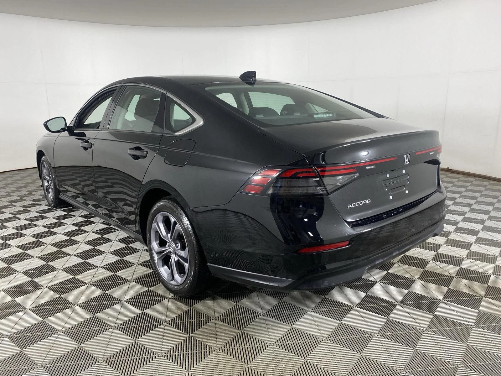 Used 2023 Crystal Black Pearl Honda EX image 5