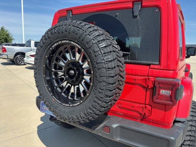 Used 2024 Red Jeep Sahara image 34