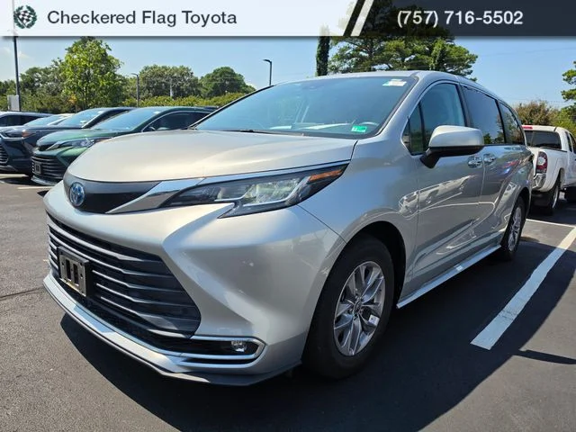 2022 Toyota Sienna XLE
