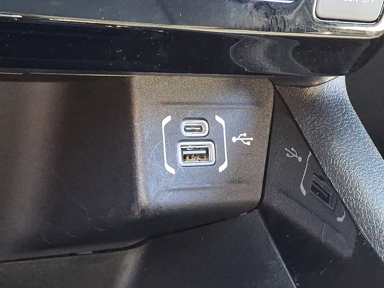 Used 2023 Laser Blue Pearlcoat Jeep Limited image 24