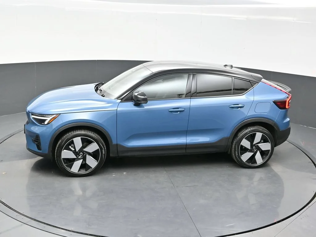 Certified Used 2022 Blue Volvo Ultimate image 26