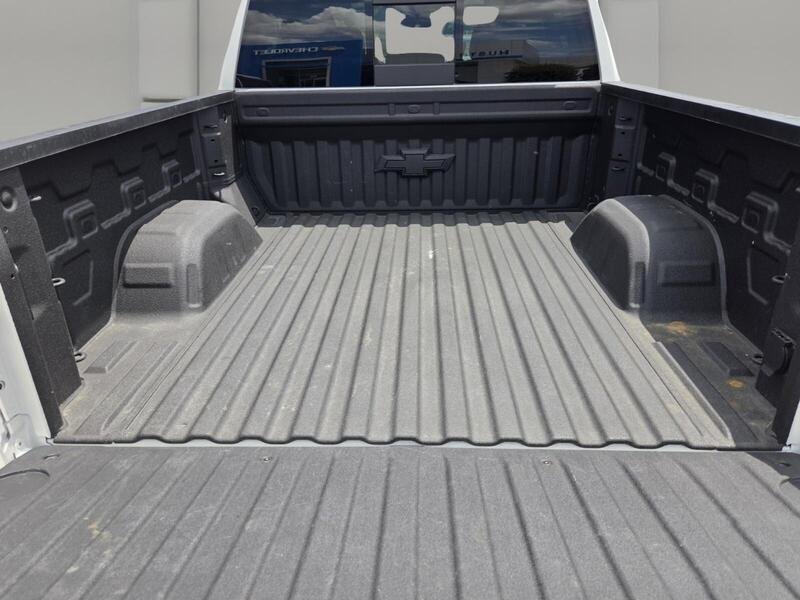 Used 2025 Pearl CHEVROLET 4WD CREW CAB 147" LTZ image 16