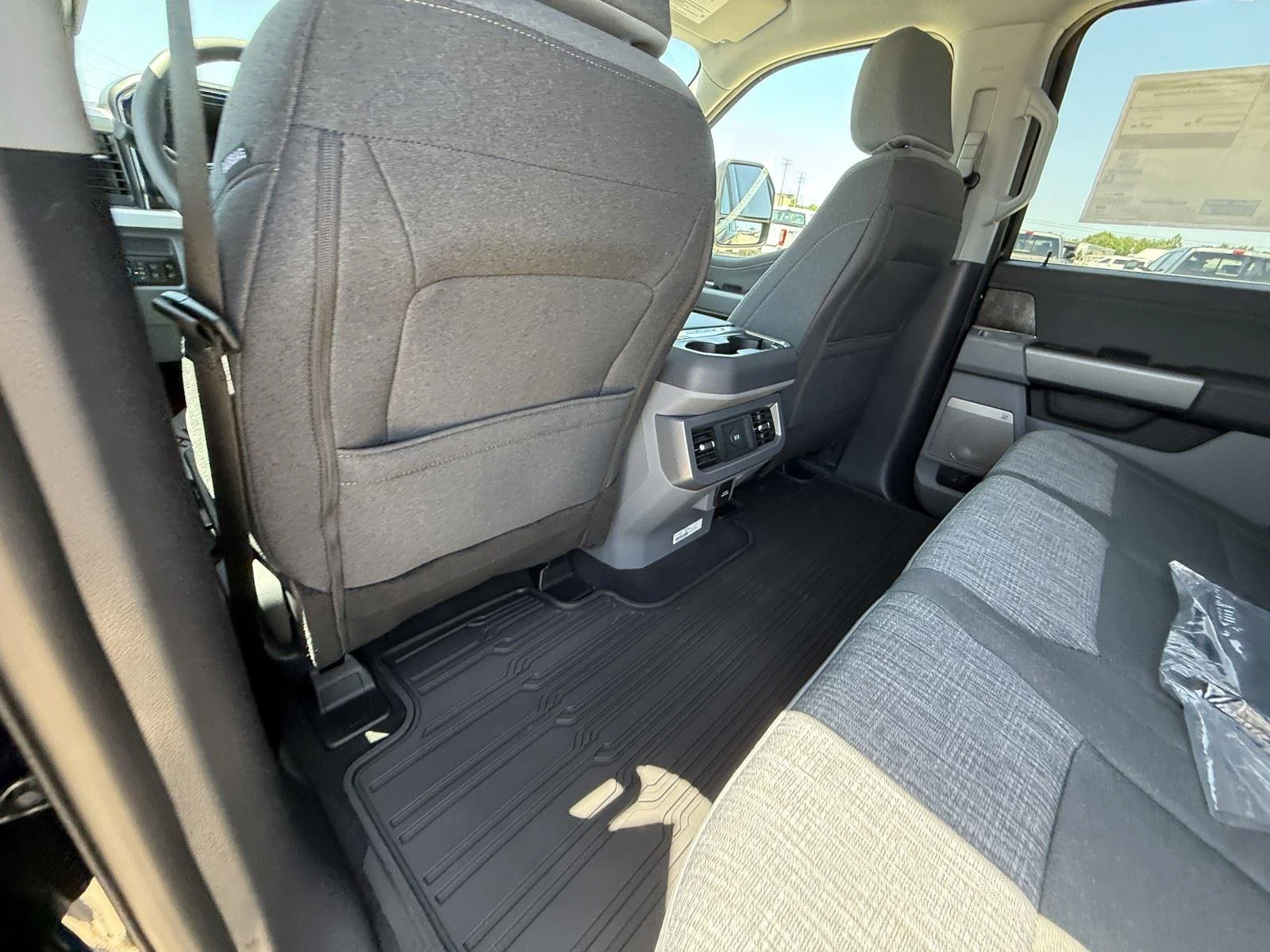 New 2026 Agate Black Metallic Ford F-250® XLT image 28