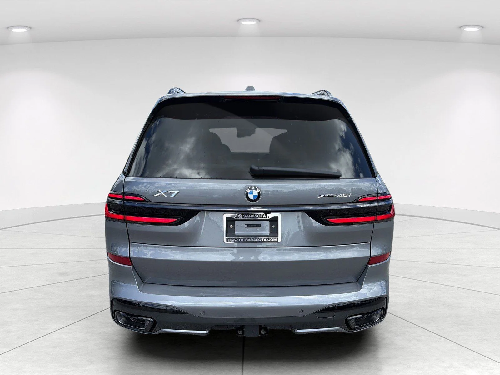 New 2027 Skyscraper Grey Metallic BMW xDrive40i image 5