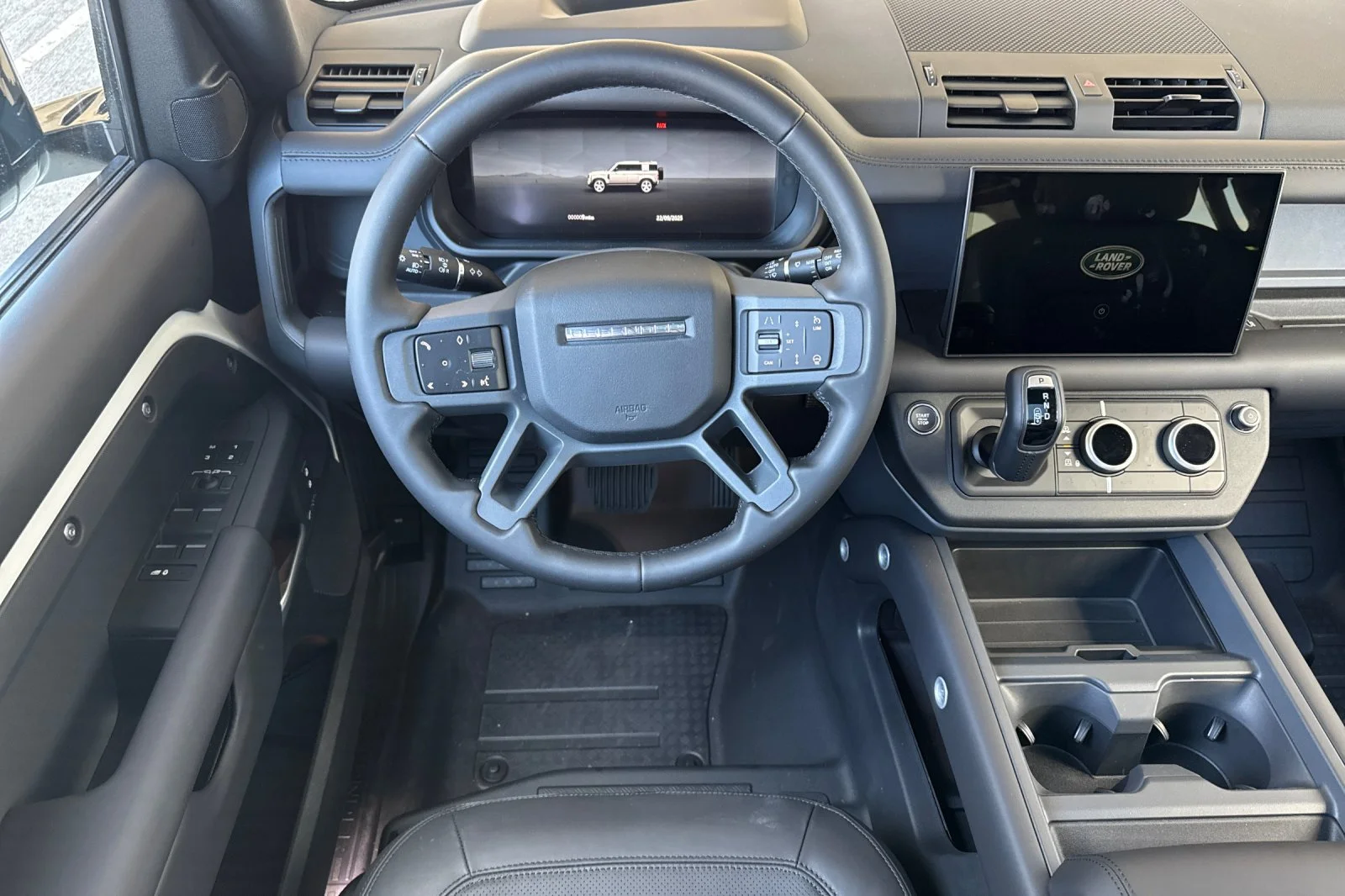 2025 Land Rover Defender X-Dynamic SE - Photo 14