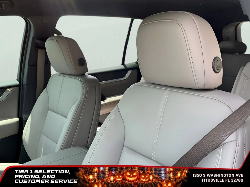New 2026 Sterling Metallic GMC Elevation image 31