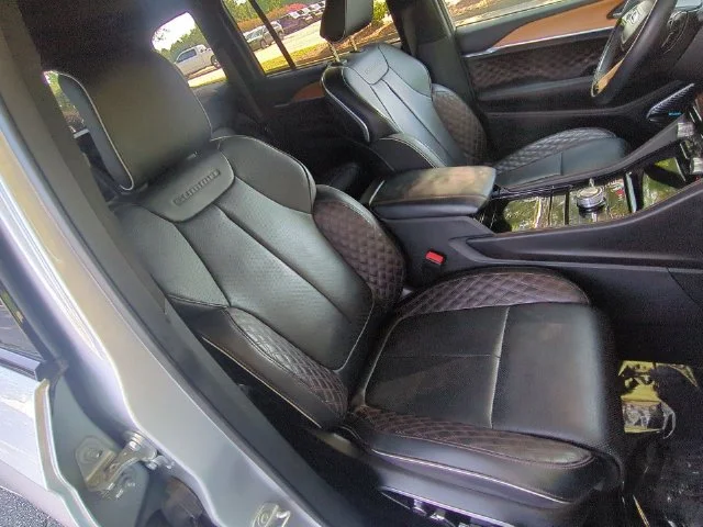 Used 2024 Silver Jeep Summit Reserve 4xe image 37