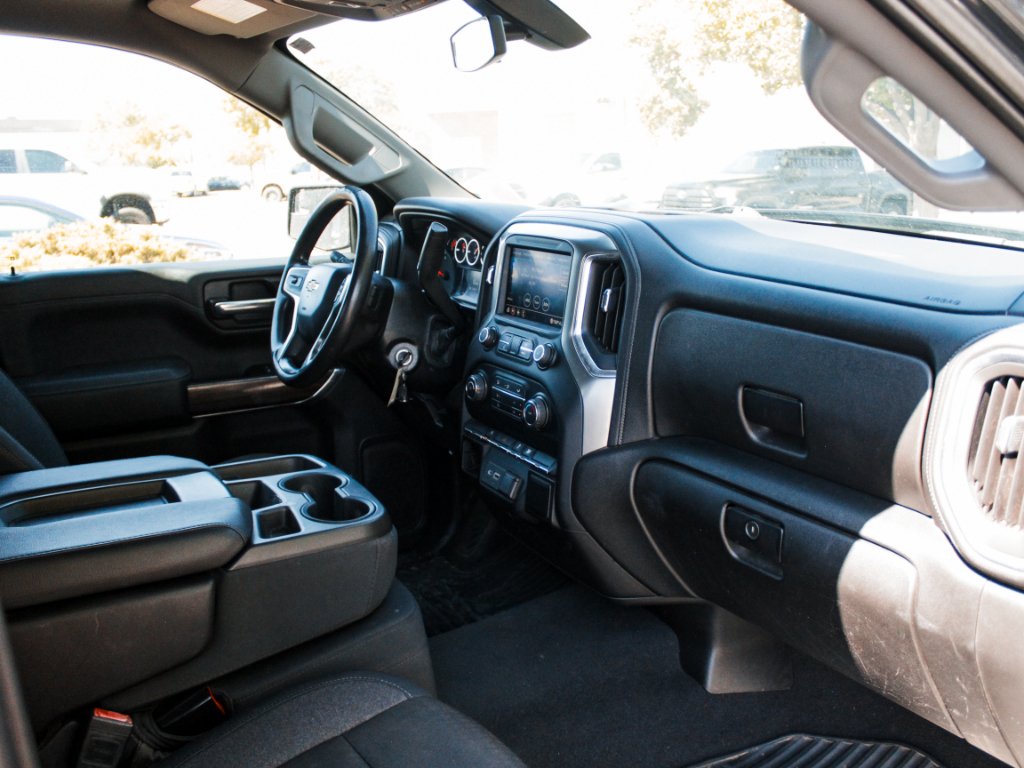 Used 2020 Shadow Gray Metallic Chevrolet LT image 23