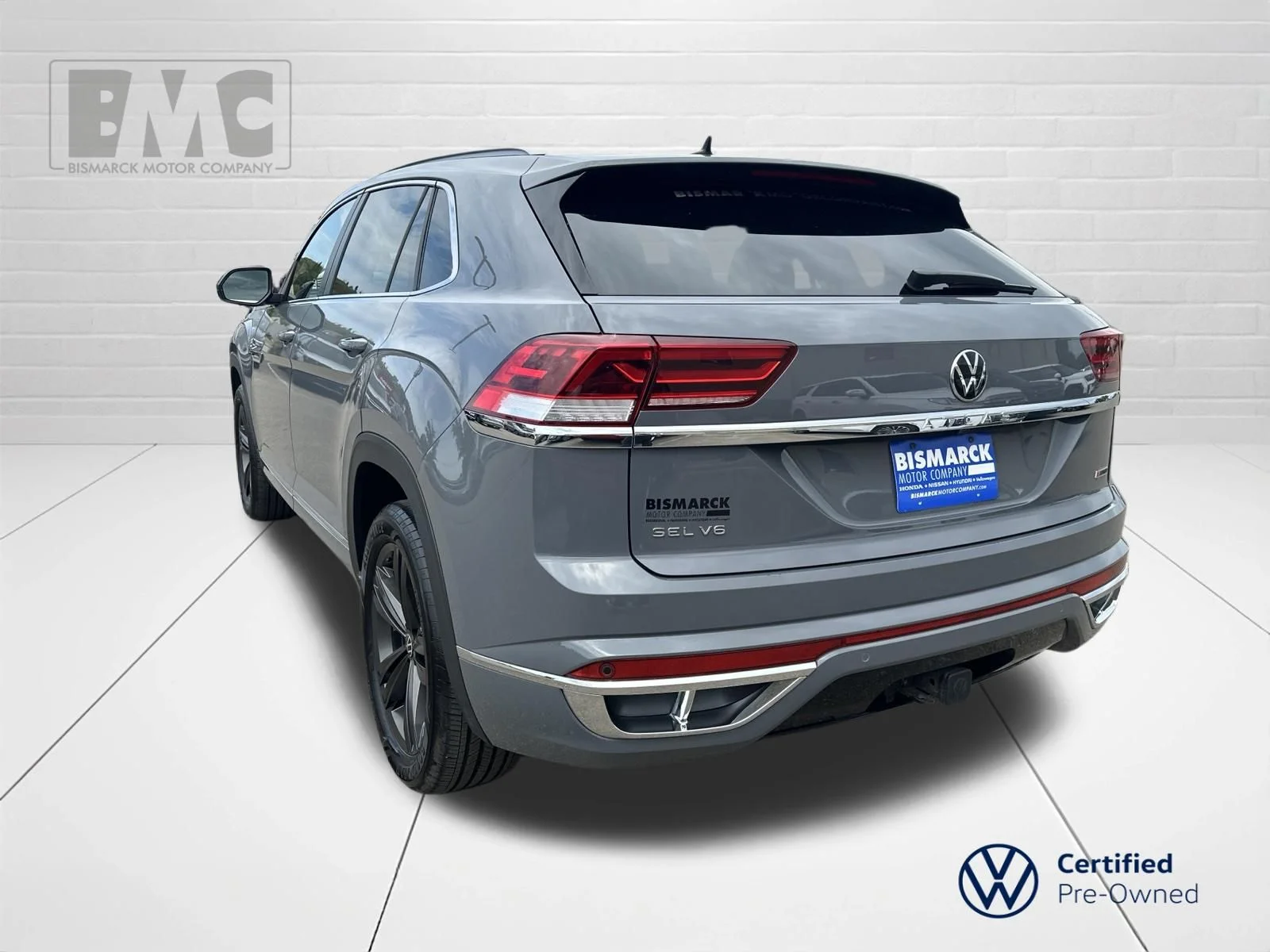 Certified Used 2022 Gray Volkswagen 3.6L V6 SEL R-Line image 4