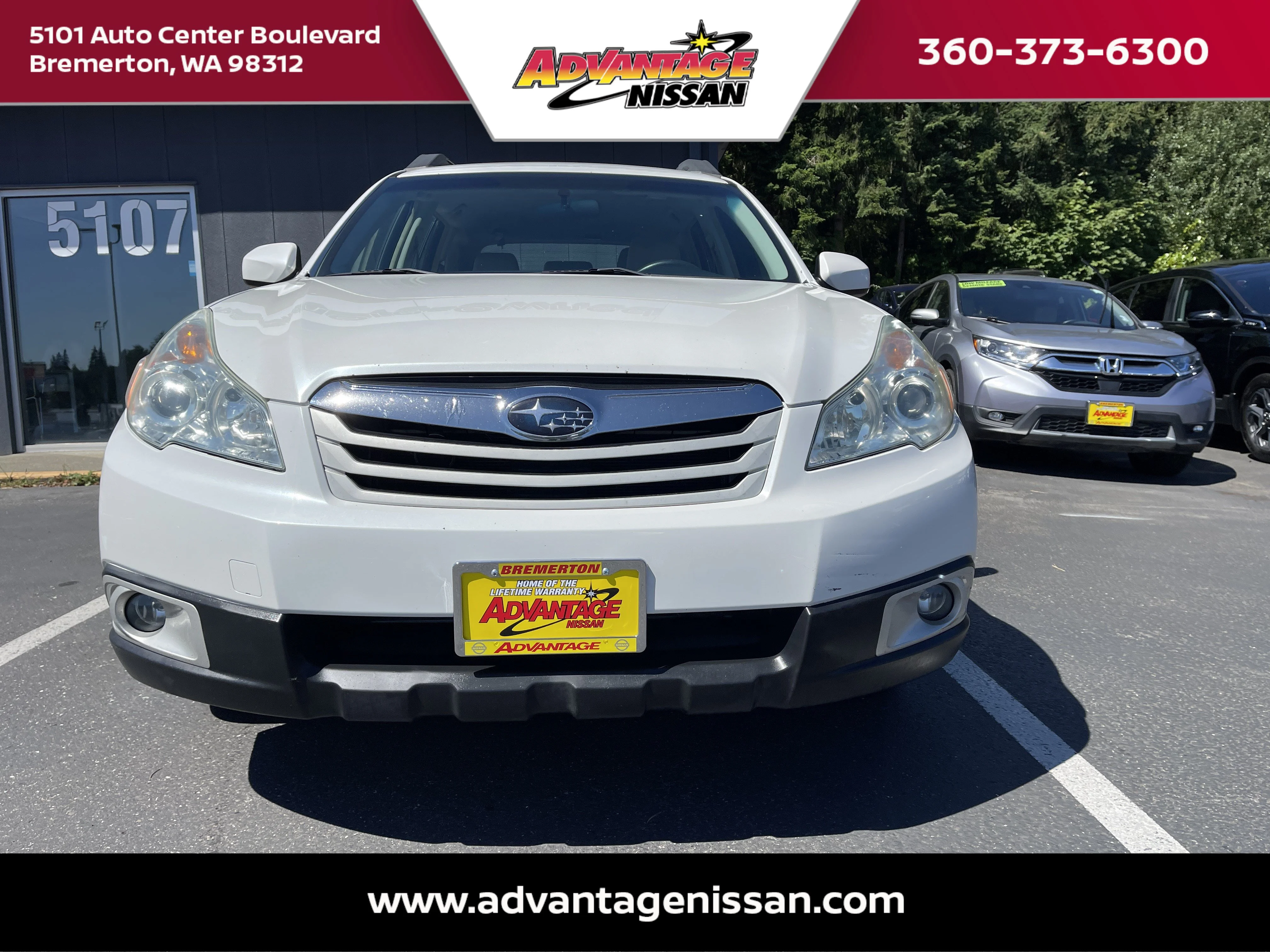Used 2012 Satin White Pearl Subaru 2.5i image 3