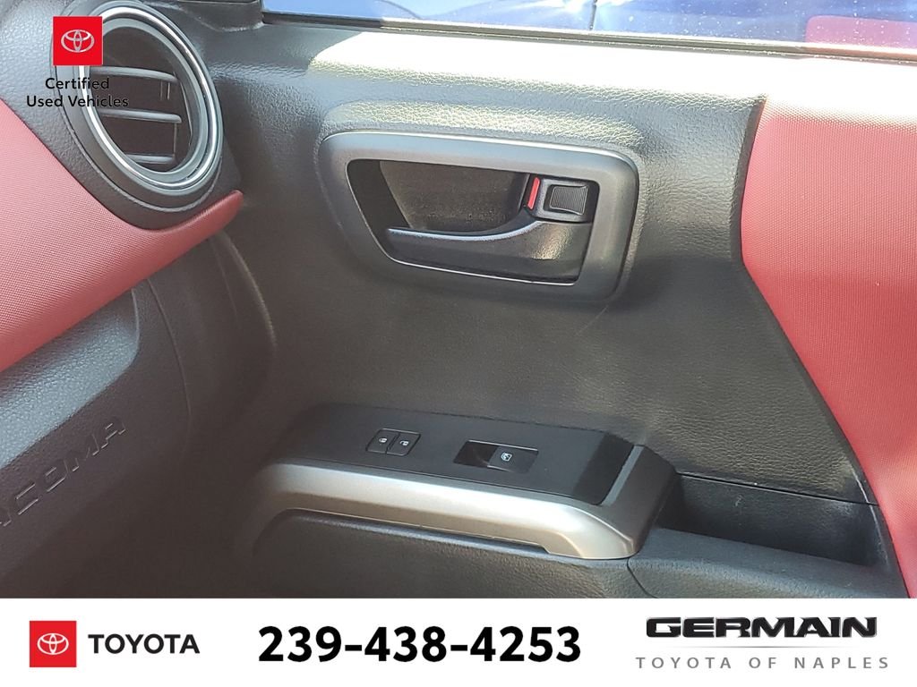 Used 2022 Black Toyota SR5 image 27