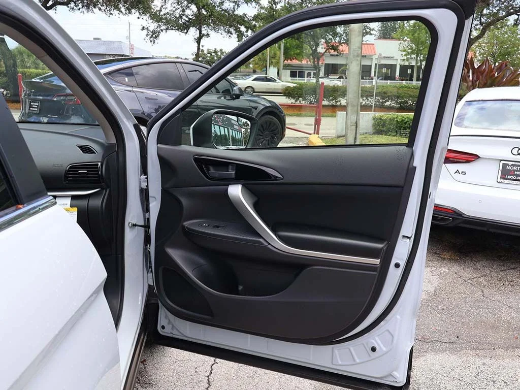 2026 Mitsubishi Eclipse Cross ES - Photo 20