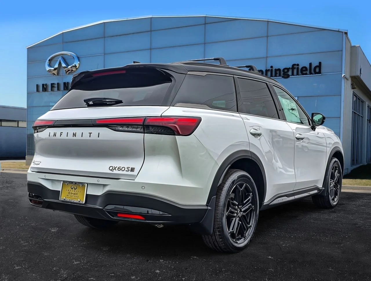New 2027 2T RAD WHT INFINITI Sport AWD image 6