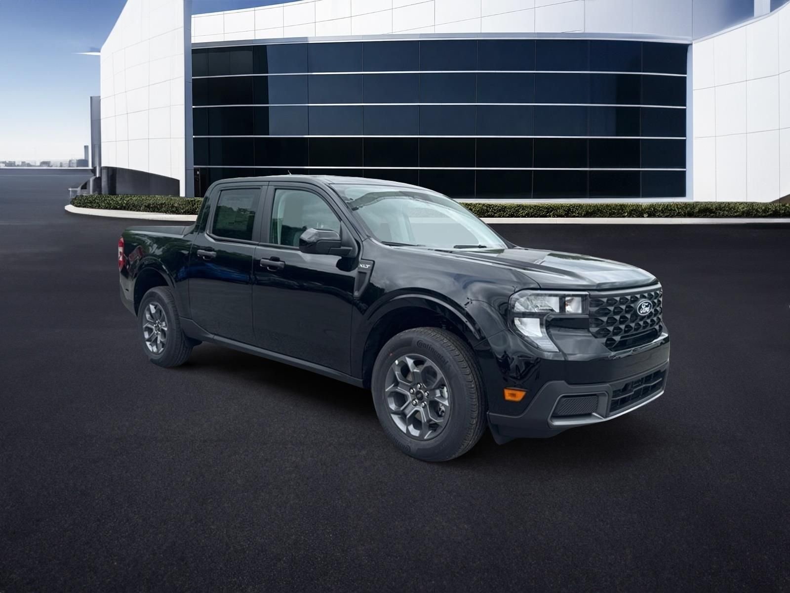 New 2026 Shadow Black Ford XLT image 4