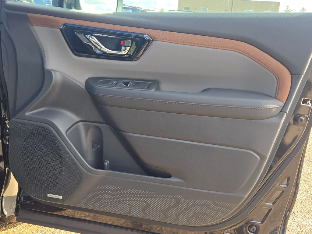 2026 Subaru Forester Sport - Photo 8
