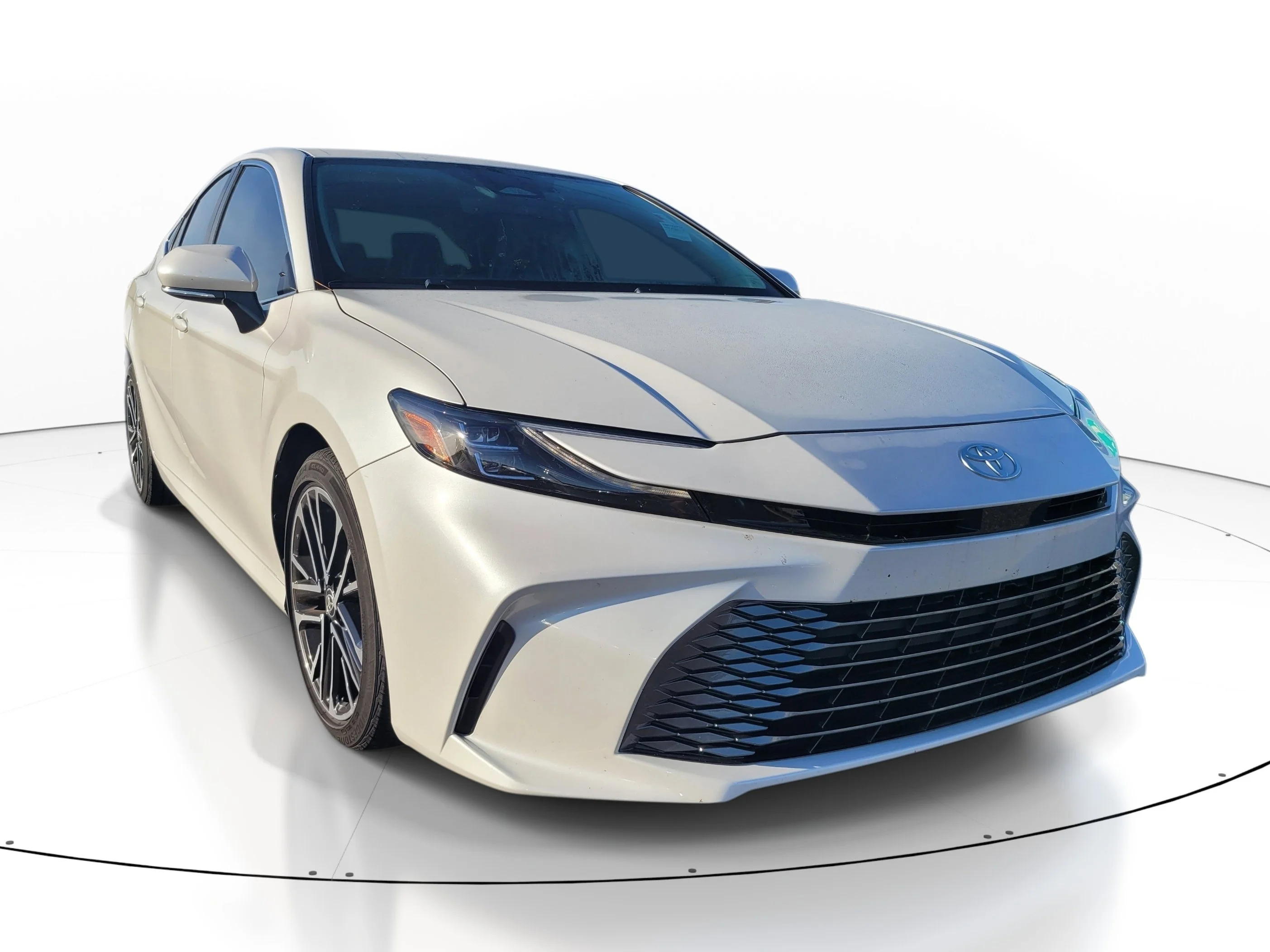 Used 2025 Pearl Toyota LE image 1