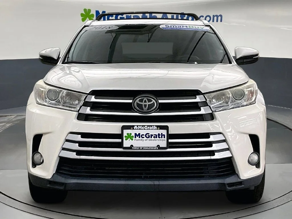 Certified Used 2018 White Toyota XLE image 5
