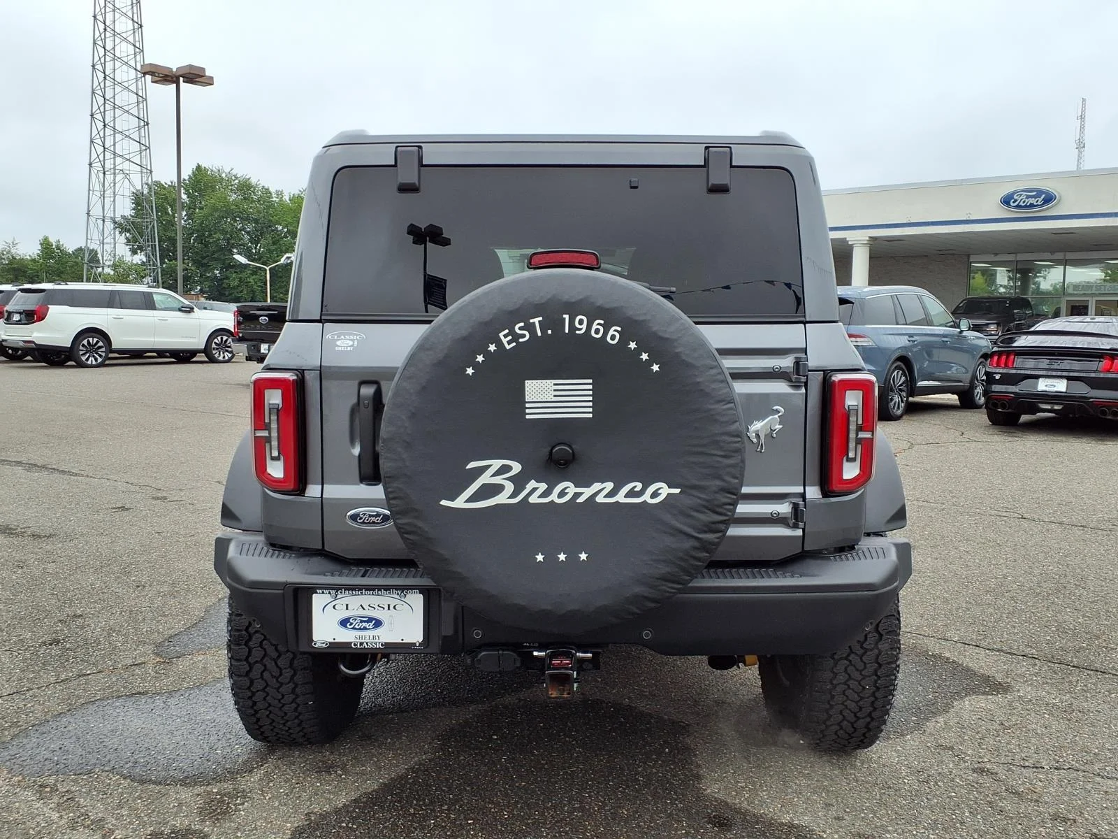 Used 2025 Carbonized Gray Metallic Ford Badlands image 9