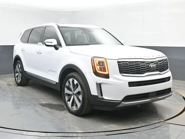 Used 2021 White Kia EX image 1