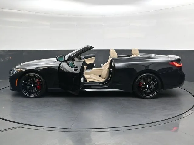 Used 2022 Black BMW M440i image 29