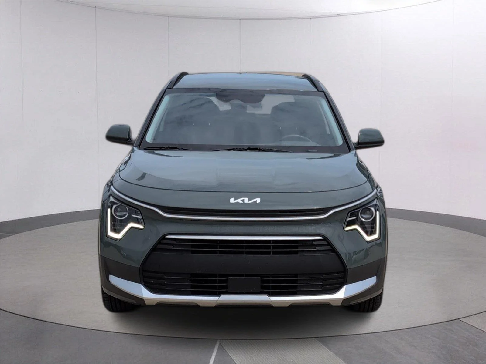 Used 2024 Cityscape Green Kia EX image 11