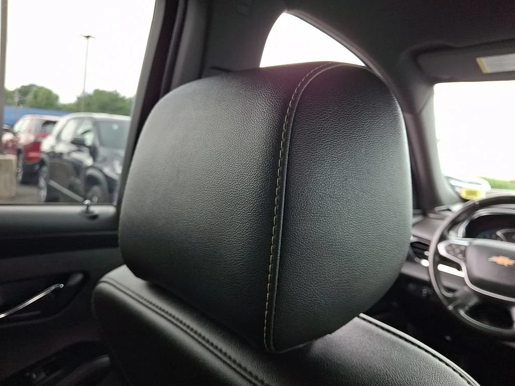 Used 2023 Sterling Gray Metallic Chevrolet LT Leather image 47