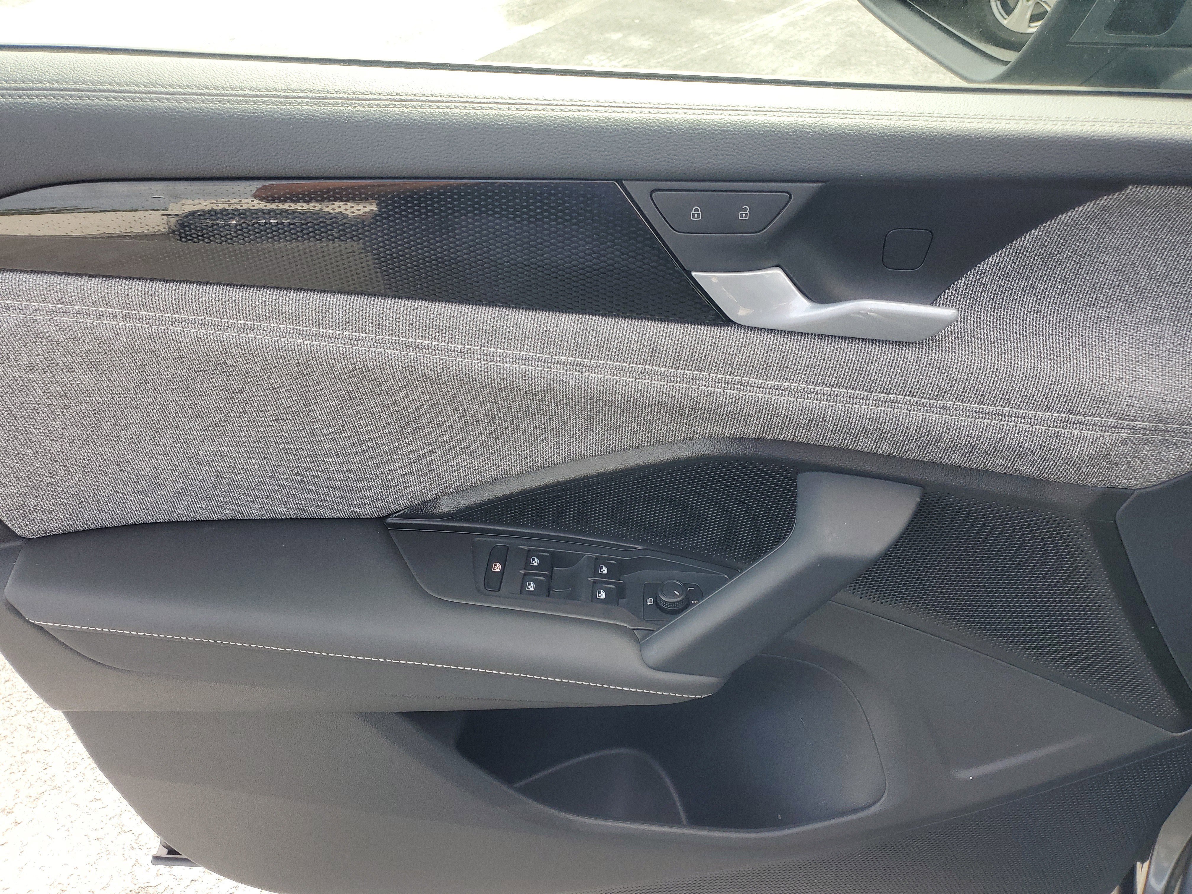 Used 2025 Platinum Gray Metallic Volkswagen S image 17