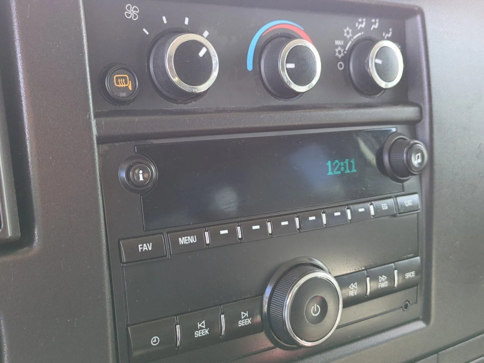2019 Chevrolet Express Passenger LT - Photo 32