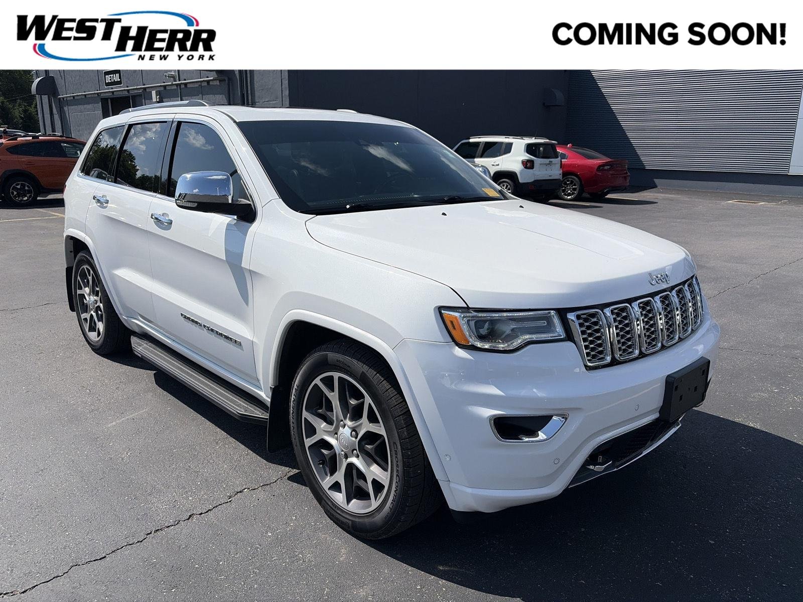 Used 2019 Ivory 3-Coat Jeep Overland image 1