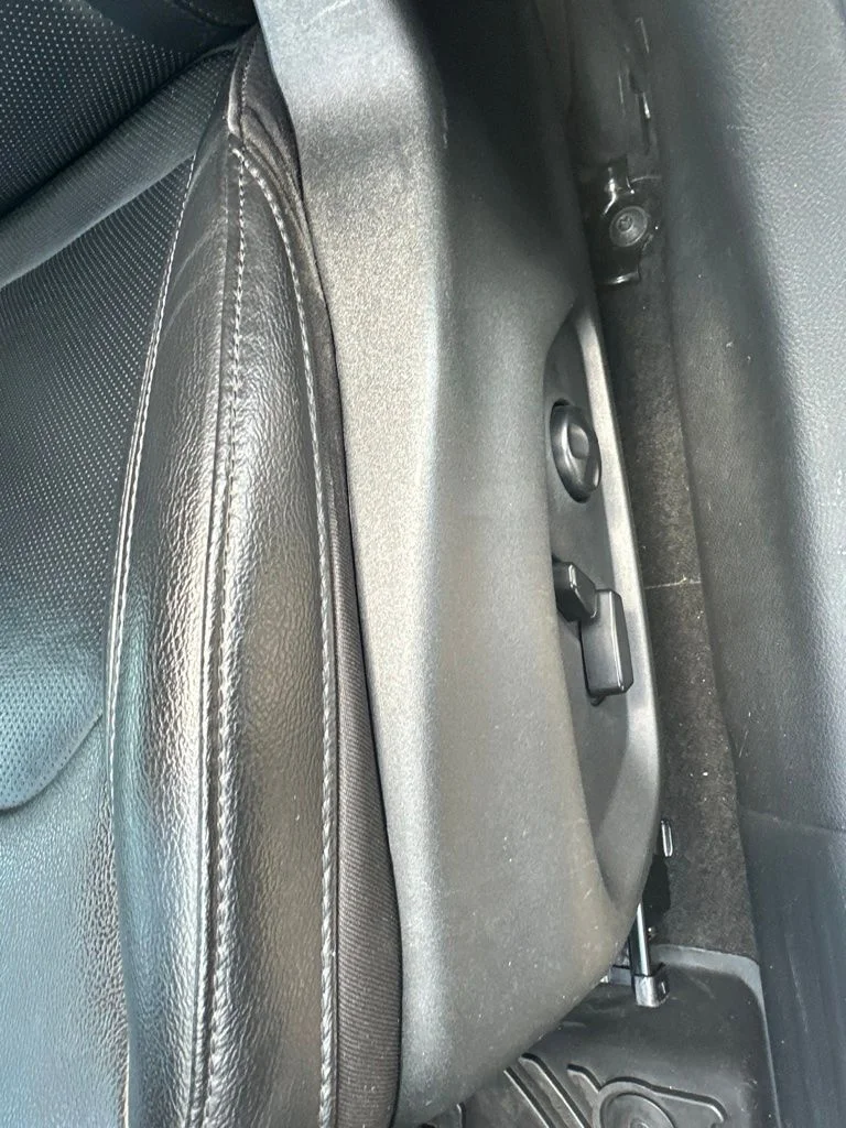 Used 2020 White Jeep Limited image 6