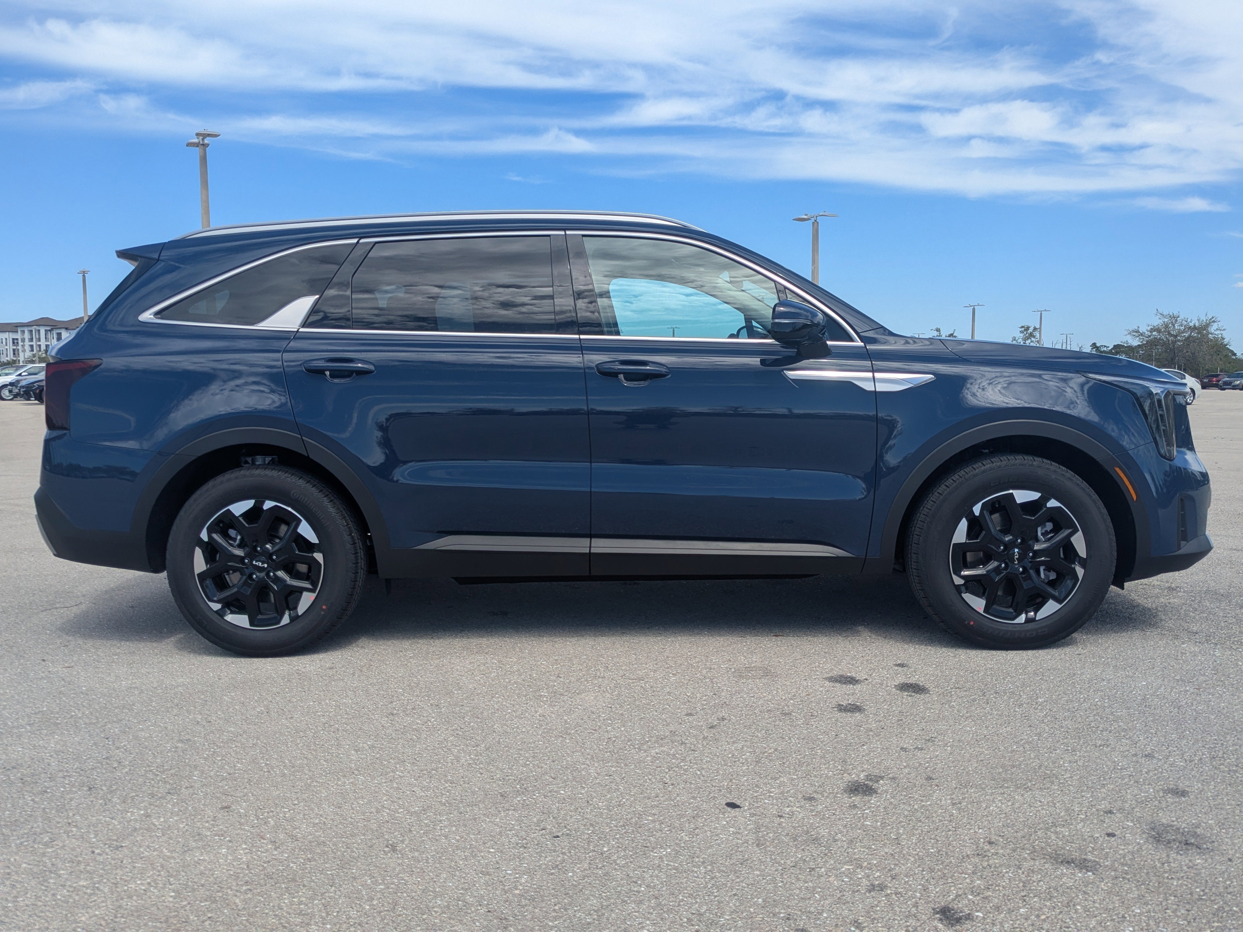 New 2026 Midnight Lake Blue Kia S image 4