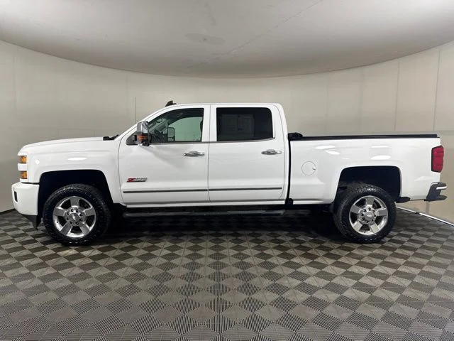Used 2016 White Chevrolet LTZ image 7