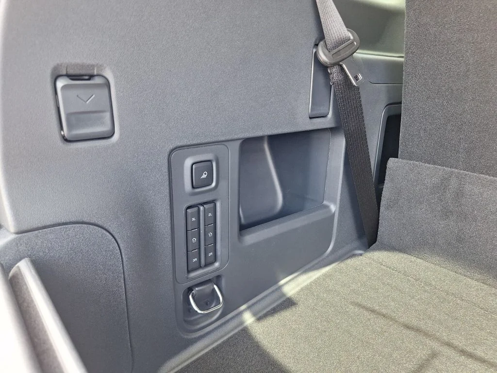 New 2026 Oxford White Ford Active image 26