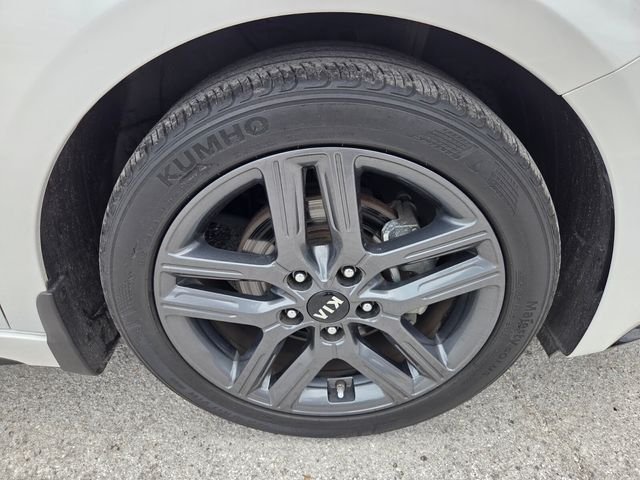 Certified Used 2021 White Kia GT-Line image 18