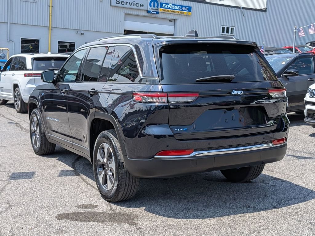 Used 2023 Black Jeep 4xe image 10