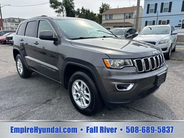 Used 2019 Gray Jeep Laredo E image 7