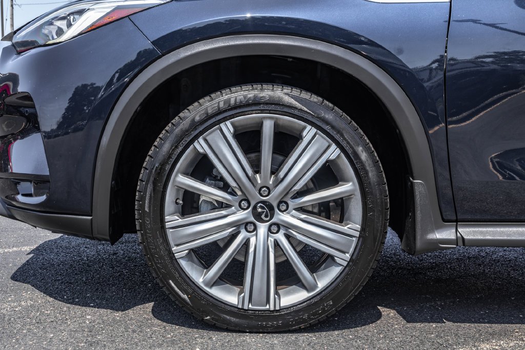 Used 2021 Blue INFINITI Sensory image 36