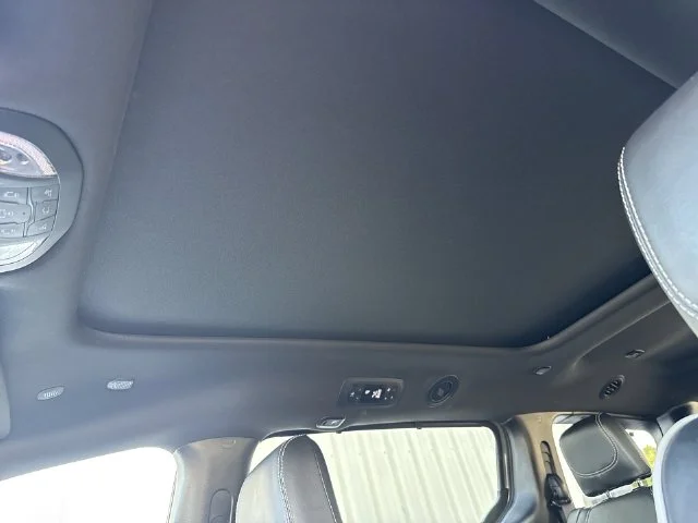 Used 2025 White Chrysler Limited image 32