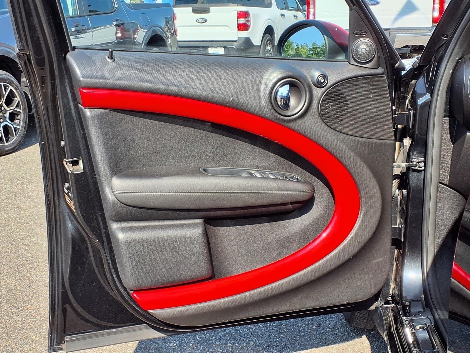 Used 2015 Absolute Black Metallic MINI John Cooper Works image 28