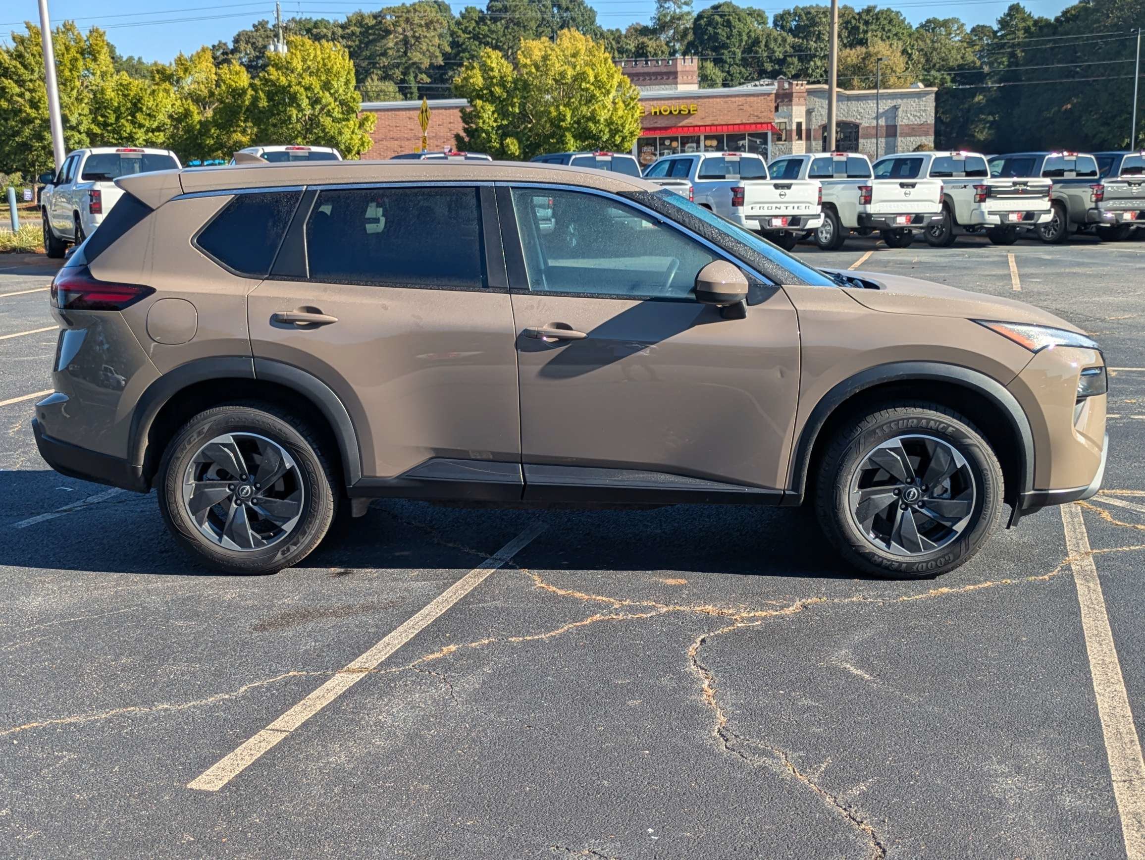 Used 2025  Nissan SV image 2