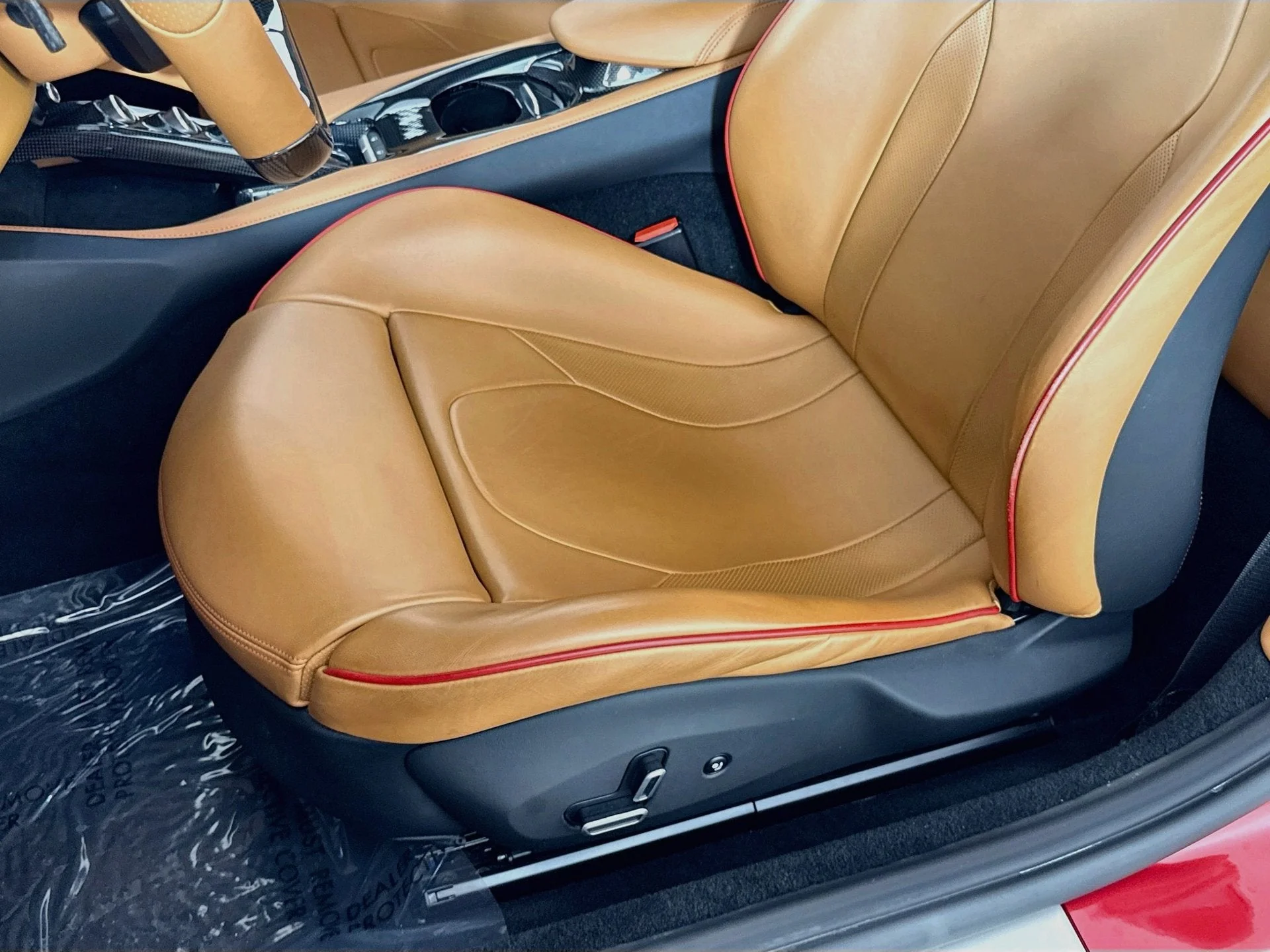 Certified Used 2019 Rosso Portofino Ferrari Base image 18