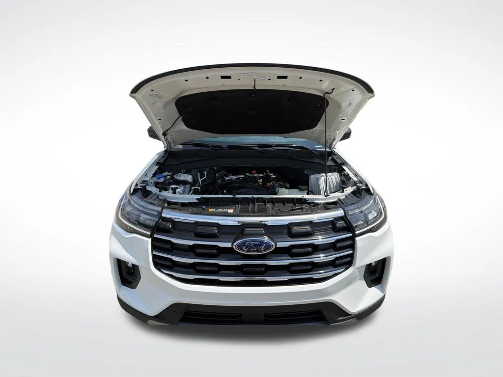 New 2026 Star White Metallic Tri-Coat Ford Active image 12