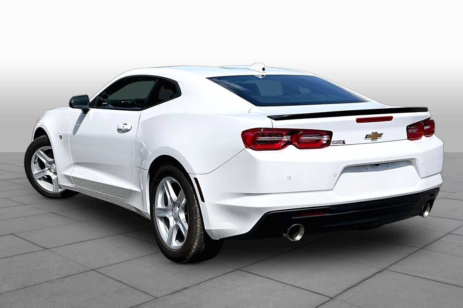 Used 2024 Summit White Chevrolet 3LT image 12