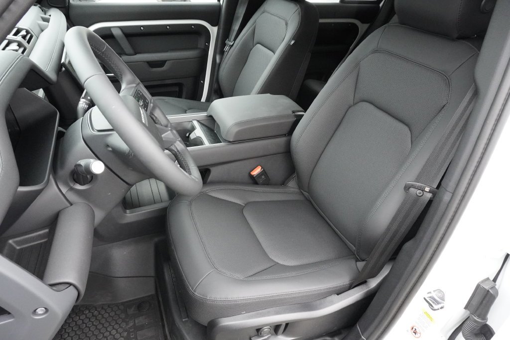 New 2026 Fuji White Land Rover S image 20